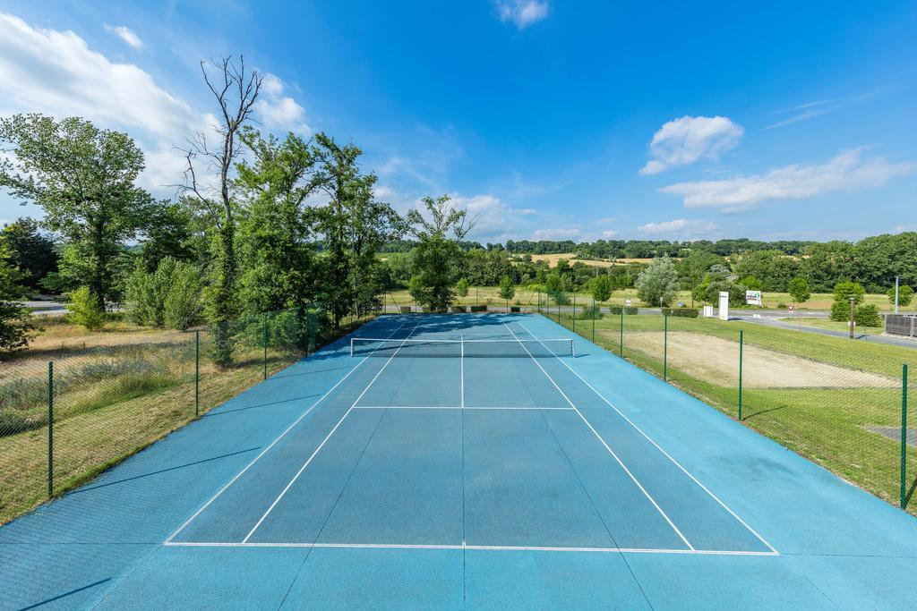 Vacanceole - Le Domaine Du Golf D'Albret 바르바스테 외부 사진
