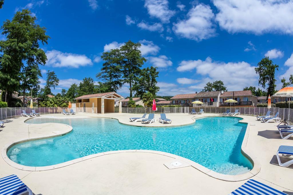 Vacanceole - Le Domaine Du Golf D'Albret 바르바스테 외부 사진