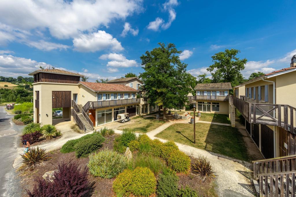 Vacanceole - Le Domaine Du Golf D'Albret 바르바스테 외부 사진