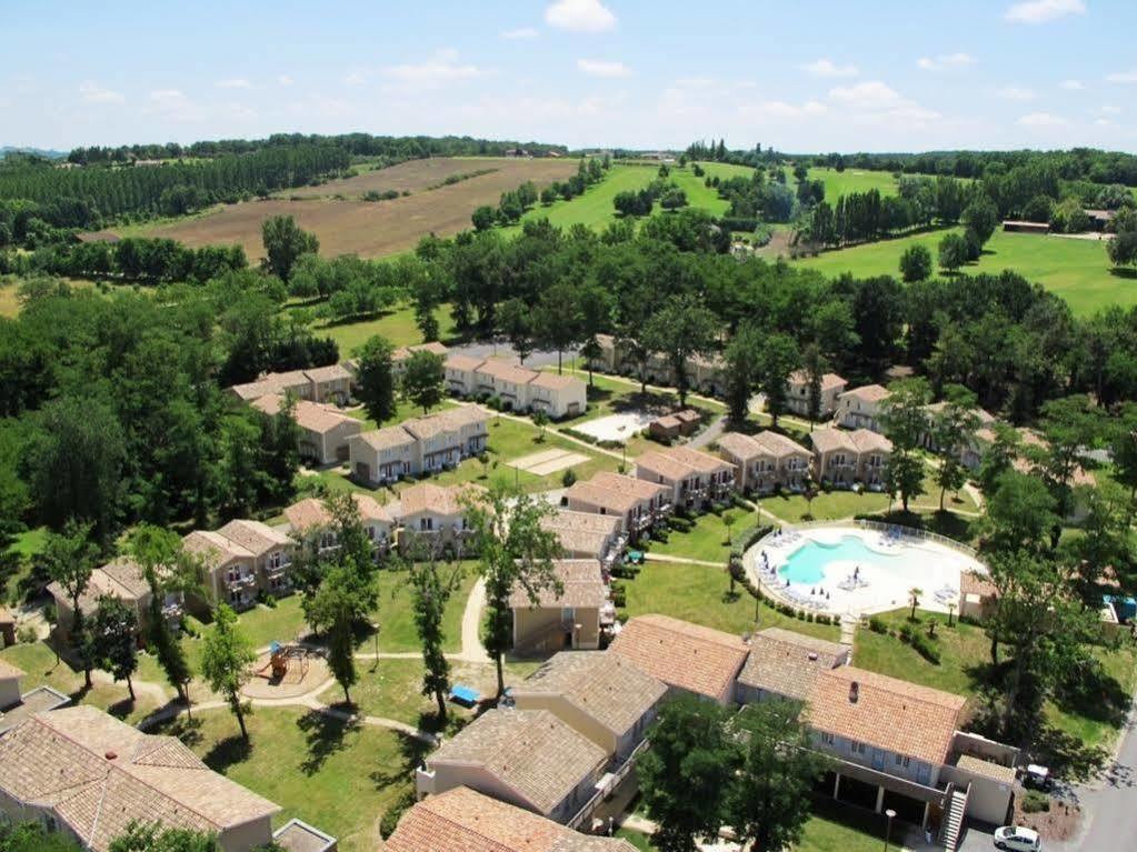 Vacanceole - Le Domaine Du Golf D'Albret 바르바스테 외부 사진